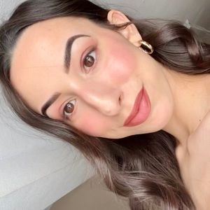 Meet your Posher, Marisa